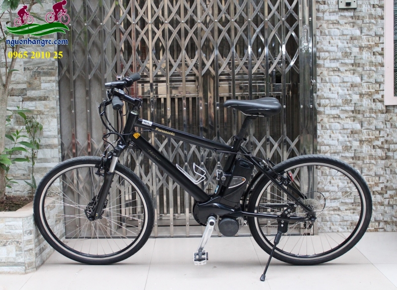 Xe đạp thể thao trợ lực Panasonic Hurryer màu đen