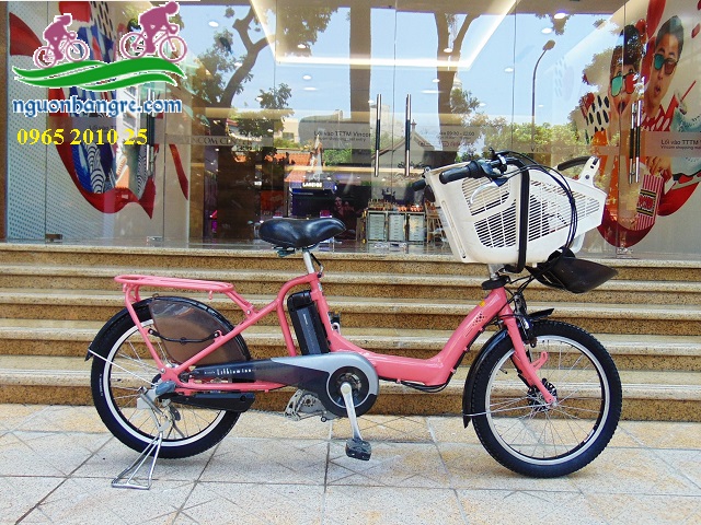 Xe đạp điện trợ lực Nhật Brigestone mẹ và bé màu hồng