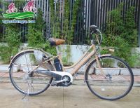 Xe đạp điện Nhật bãi Veltro màu kem tay ga chạy pin lion