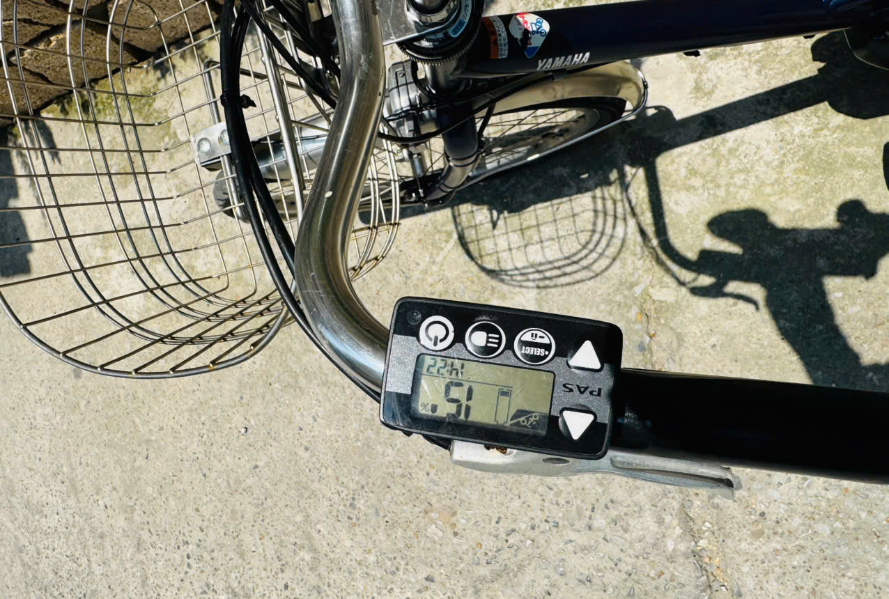 tay-khien-xe-dap-dien-nhat-tro-luc-yamaha