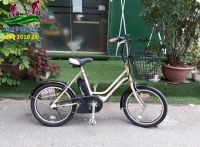 Xe đạp điện Nhật Yamaha bánh nhỏ 2 dóng màu kem